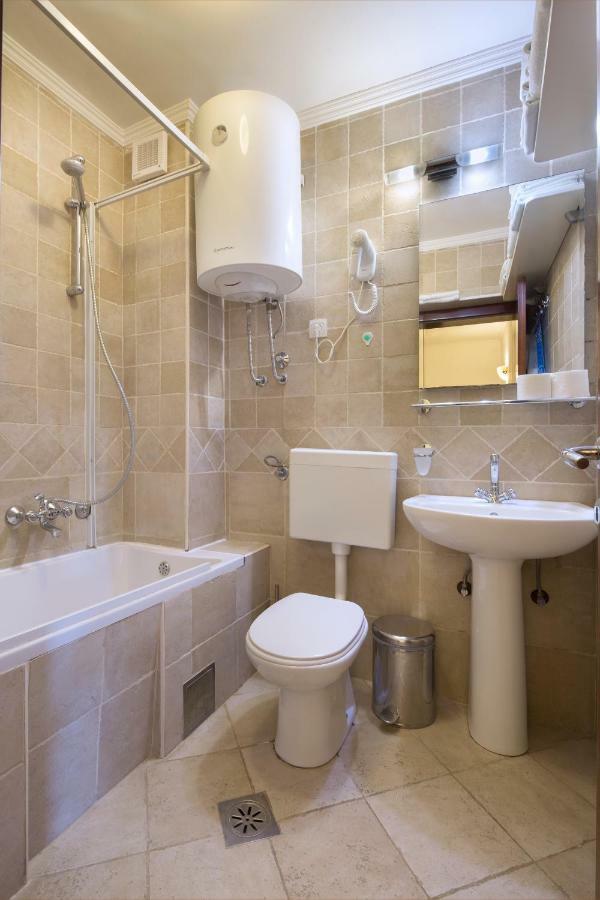 Apartment Kovacevic Old Town Budva Bagian luar foto